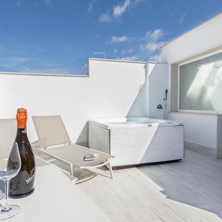 Affittacamere Ortygia Inn Rooms Con Terrazza Sul Mare E Jacuzzi Συρακούσες Εξωτερικό φωτογραφία