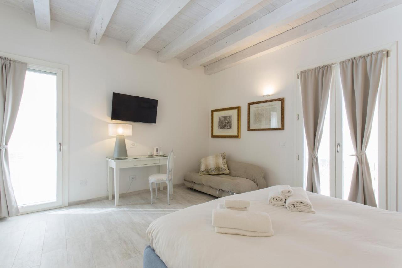 Affittacamere Ortygia Inn Rooms Con Terrazza Sul Mare E Jacuzzi Συρακούσες Εξωτερικό φωτογραφία