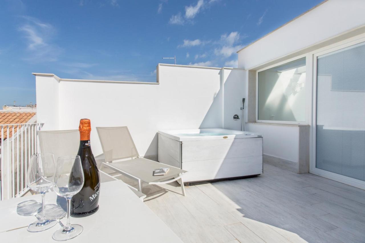 Affittacamere Ortygia Inn Rooms Con Terrazza Sul Mare E Jacuzzi Συρακούσες Εξωτερικό φωτογραφία